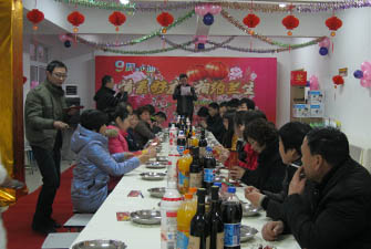 蘭生大家庭們的歡樂(lè)年夜飯